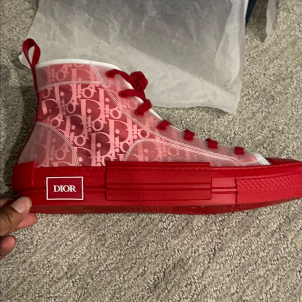 Like new Red Christian Dior b23 in size 43